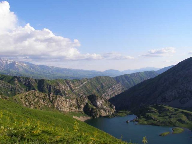 Озеро Сусынген в ясную погоду